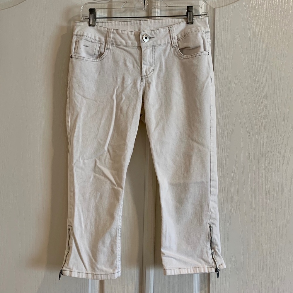 White Cropped Jeans